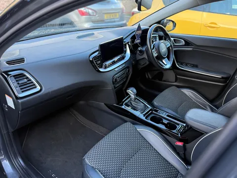 Kia Xceed 1.6 GDi 8.9kWh 3 DCT Euro 6 (s/s) 5dr