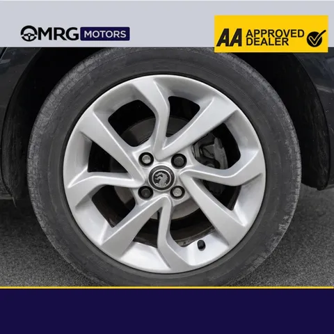 Vauxhall Corsa 1.4i ecoTEC SRi Nav Auto Euro 6 5dr