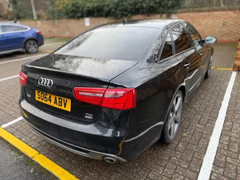 Audi A6 Saloon 2.0 TDI ultra Black Edition S Tronic Euro 6 (s/s) 4dr