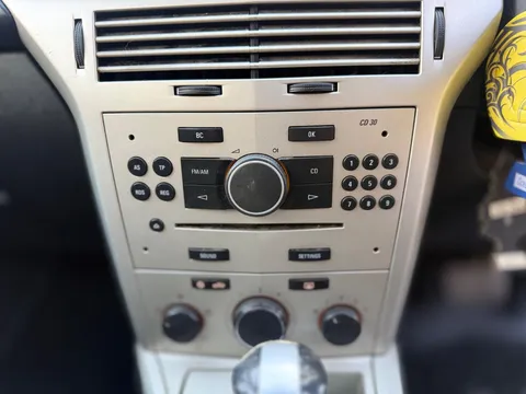 Vauxhall Astra 1.8i 16v Life 5dr