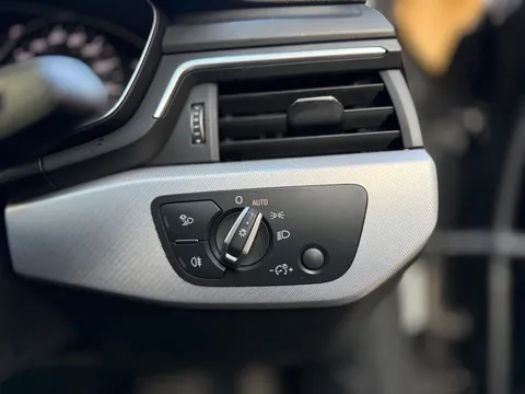 Audi A4 2.0 TDI ultra Sport S Tronic Euro 6 (s/s) 4dr