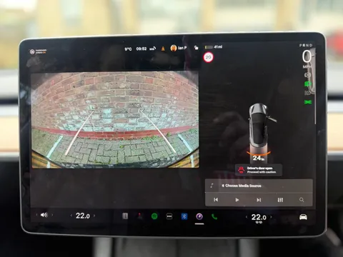 Tesla Model 3 (Dual Motor) Long Range Auto 4WDE 4dr