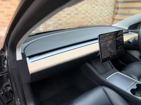 Tesla Model 3 (Dual Motor) Long Range Auto 4WDE 4dr