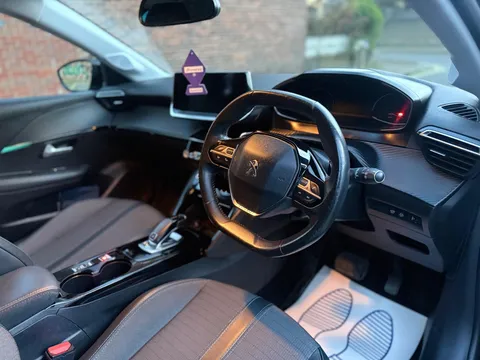 Peugeot 208 1.2 PureTech Allure EAT Euro 6 (s/s) 5dr