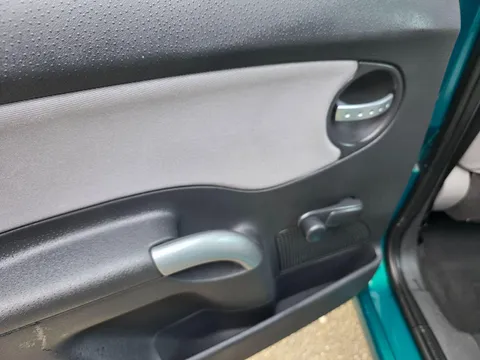 Citroen C3 1.4i Desire 5dr