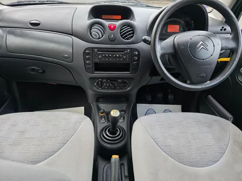 Citroen C3 1.4i Desire 5dr