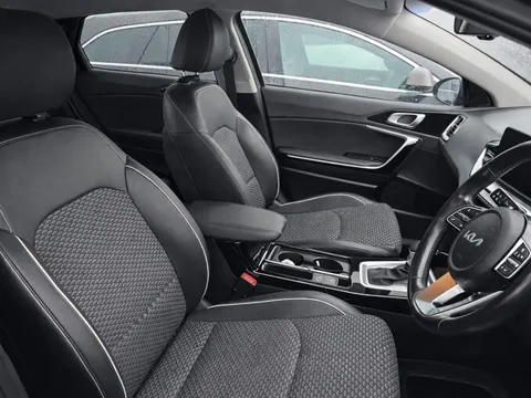 Kia Xceed 1.6 GDi 8.9kWh 3 DCT Euro 6 (s/s) 5dr