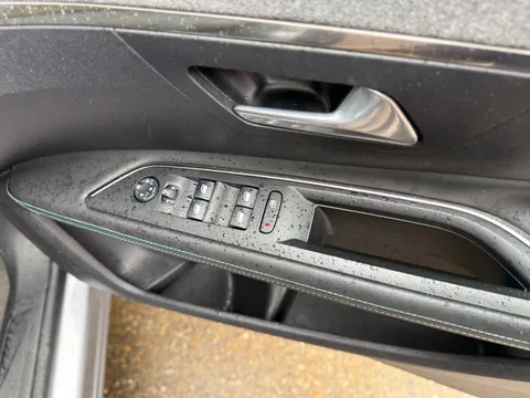 Peugeot 3008 1.2 PureTech Allure Premium EAT Euro 6 (s/s) 5dr