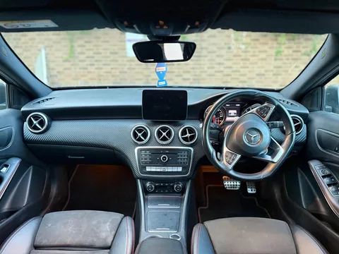 Mercedes-Benz A Class 1.6 A160 AMG Line 7G-DCT Euro 6 (s/s) 5dr