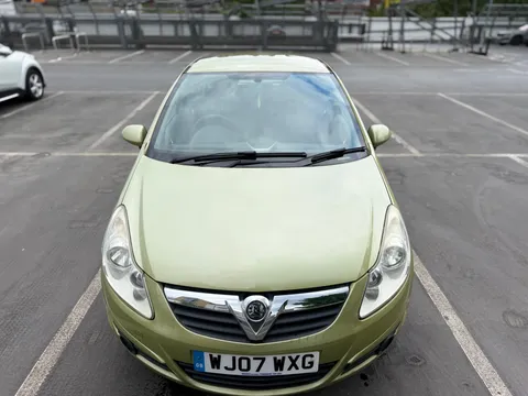 Vauxhall Corsa 1.4i 16v Club 5dr