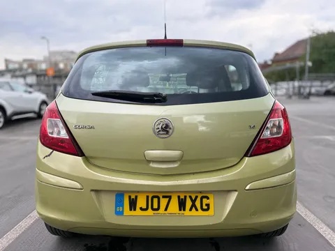 Vauxhall Corsa 1.4i 16v Club 5dr