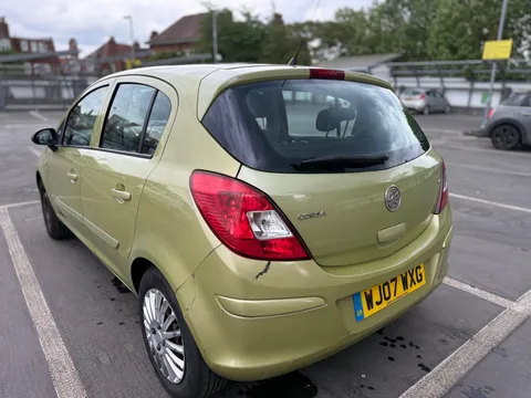 Vauxhall Corsa 1.4i 16v Club 5dr