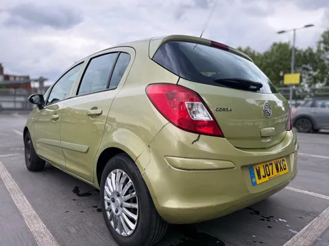 Vauxhall Corsa 1.4i 16v Club 5dr