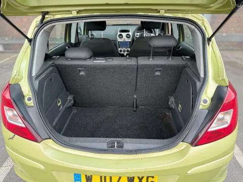 Vauxhall Corsa 1.4i 16v Club 5dr