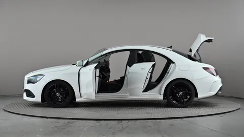 MERCEDES-BENZ CLA CLA 180 AMG Line Tip Auto