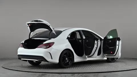 MERCEDES-BENZ CLA CLA 180 AMG Line Tip Auto