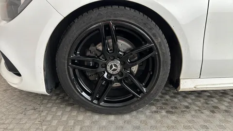 MERCEDES-BENZ CLA CLA 180 AMG Line Tip Auto