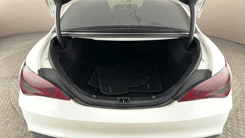 MERCEDES-BENZ CLA CLA 180 AMG Line Tip Auto