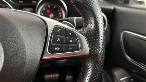 MERCEDES-BENZ CLA CLA 180 AMG Line Tip Auto