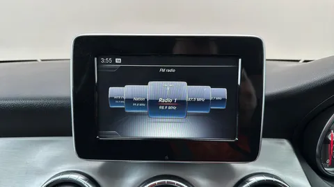 MERCEDES-BENZ CLA CLA 180 AMG Line Tip Auto