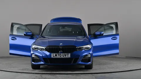 BMW 3 SERIES 330e M Sport Auto [Tech/Plus Pack]