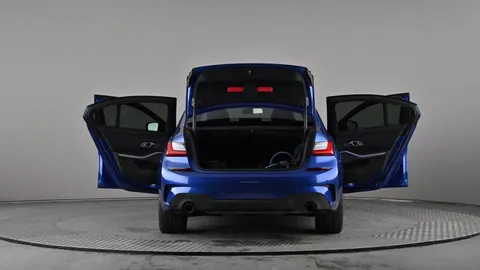 BMW 3 SERIES 330e M Sport Auto [Tech/Plus Pack]