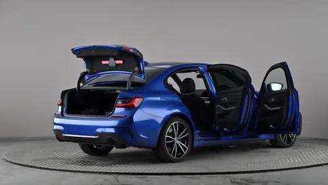 BMW 3 SERIES 330e M Sport Auto [Tech/Plus Pack]