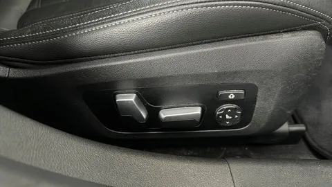 BMW 3 SERIES 330e M Sport Auto [Tech/Plus Pack]