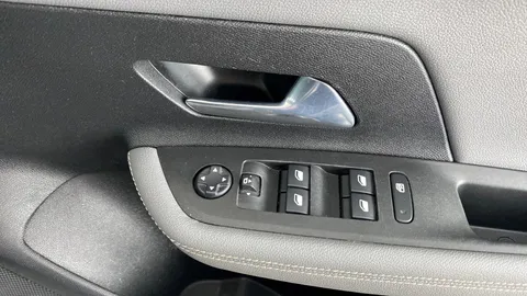 VAUXHALL MOKKA 100kW Elite Premium 50kWh Auto