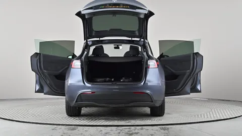 TESLA MODEL Y Long Range AWD Auto