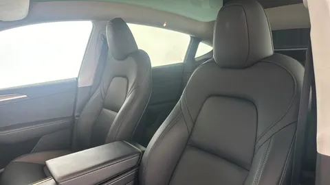 TESLA MODEL Y Long Range AWD Auto