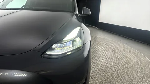 TESLA MODEL Y Long Range AWD Auto