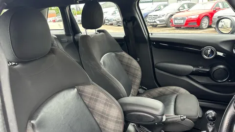 MINI HATCHBACK 2.0 Cooper S Seven [Media Pack XL]