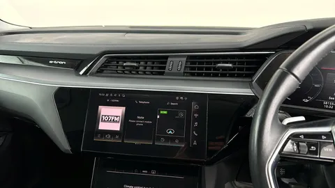 AUDI E-TRON 230kW 50 Quattro 71kWh Technik Auto