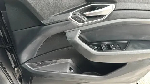 AUDI E-TRON 230kW 50 Quattro 71kWh Technik Auto