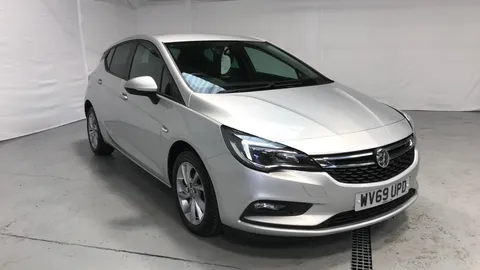 VAUXHALL ASTRA 1.6 CDTi 16V ecoTEC Tech Line Nav