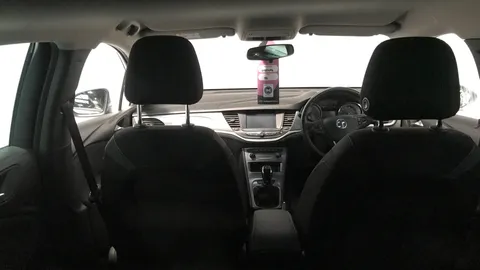 VAUXHALL ASTRA 1.6 CDTi 16V ecoTEC Tech Line Nav