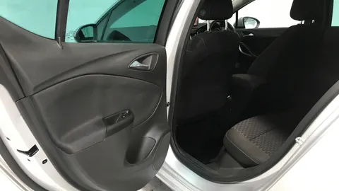 VAUXHALL ASTRA 1.6 CDTi 16V ecoTEC Tech Line Nav