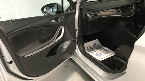 VAUXHALL ASTRA 1.6 CDTi 16V ecoTEC Tech Line Nav