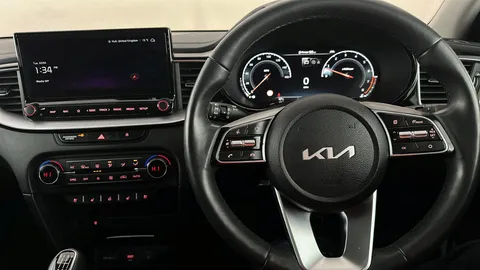 KIA XCEED 1.5T GDi ISG 4