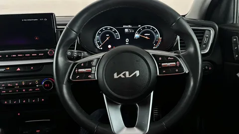 KIA XCEED 1.5T GDi ISG 4
