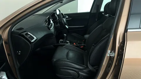 KIA XCEED 1.5T GDi ISG 4