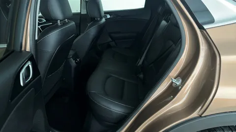 KIA XCEED 1.5T GDi ISG 4