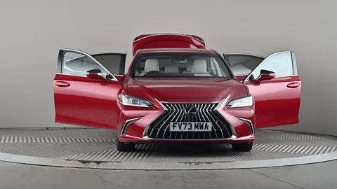 LEXUS ES 300h 2.5 CVT Premium Edition