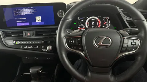 LEXUS ES 300h 2.5 CVT Premium Edition