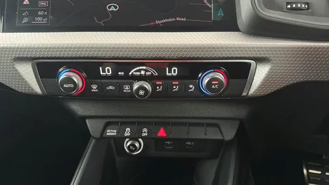 AUDI A1 30 TFSI S Line S Tronic