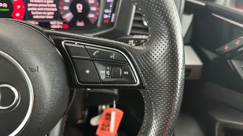 AUDI A1 30 TFSI S Line S Tronic