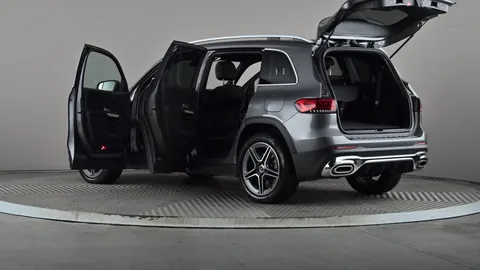 MERCEDES-BENZ GLB GLB 200 AMG Line 7G-Tronic