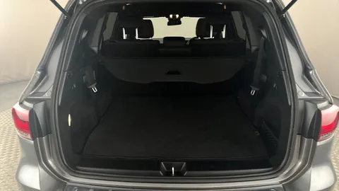 MERCEDES-BENZ GLB GLB 200 AMG Line 7G-Tronic