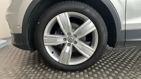 VOLKSWAGEN TIGUAN 2.0 TDi 150 Match DSG